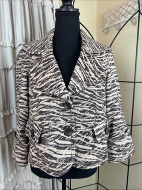 Ellen Tracy Black & Cream Zebra Patterned Blazer Silk Blend Short Jacket Blazer
